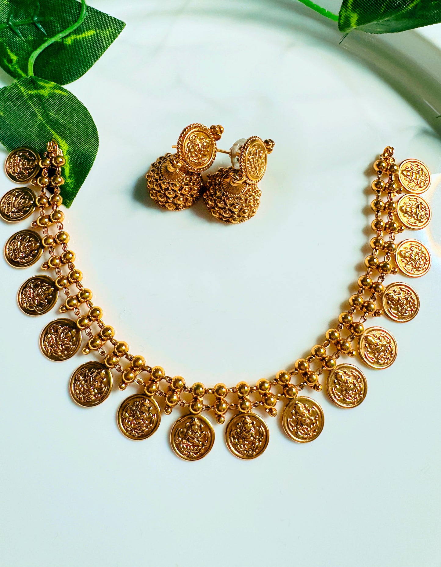 Temple Kaashu Mala Set